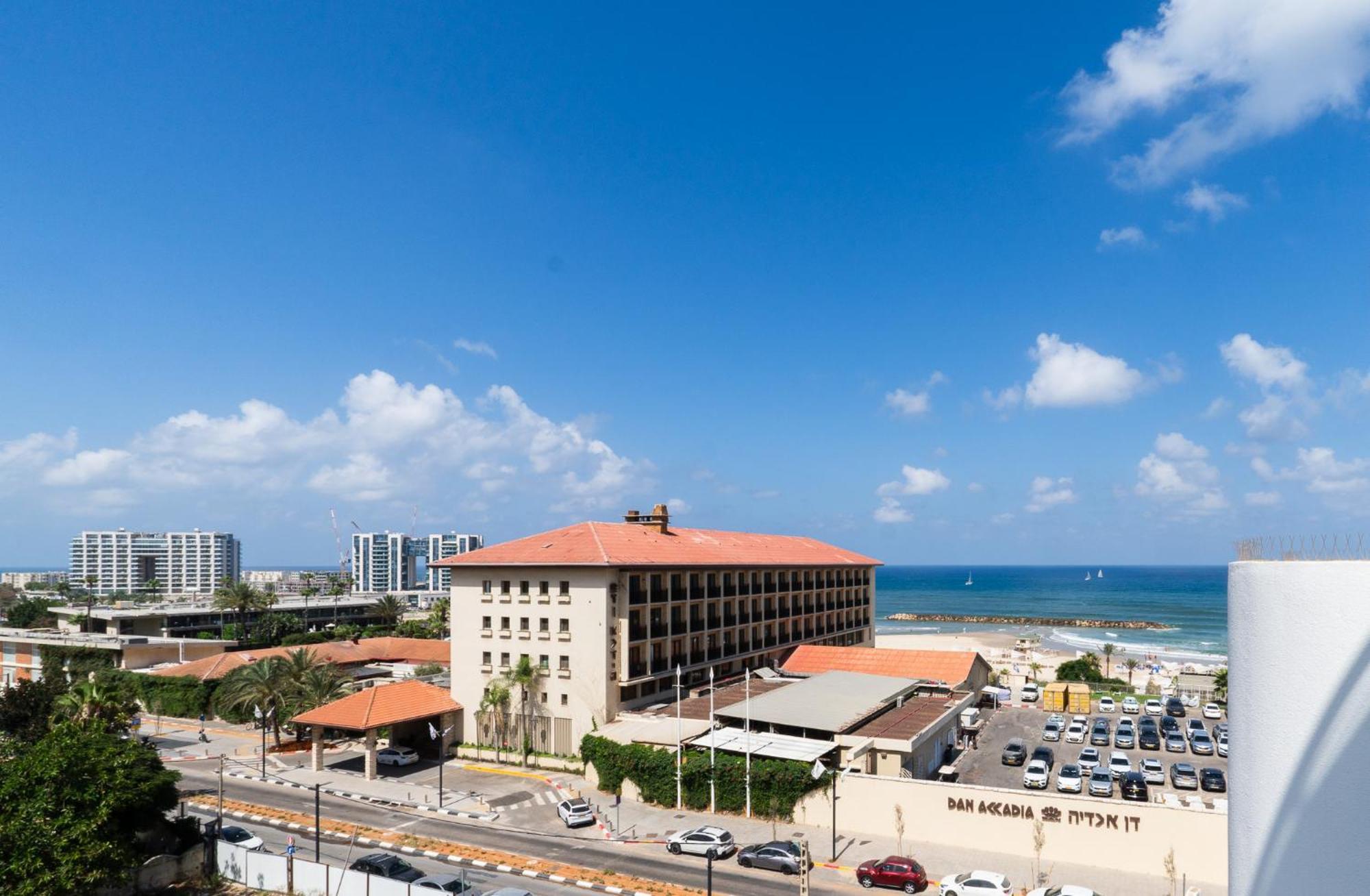Elegant Duplex With Parking By Beachfront Stay Herzelia Exteriör bild